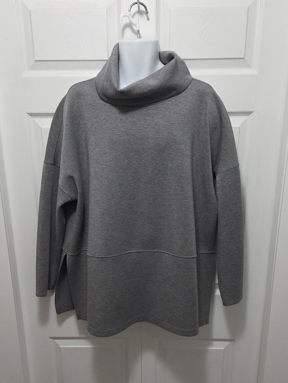 SPANX 3X Grey Cowl Neck Pullover